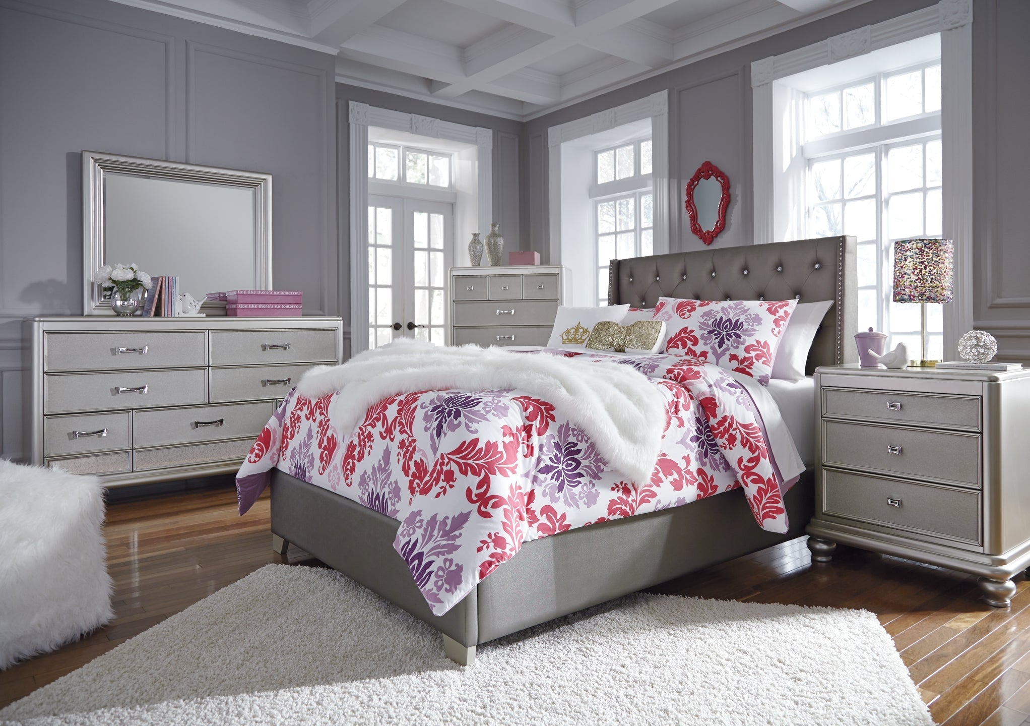 Coralayne Full Upholstered Bed