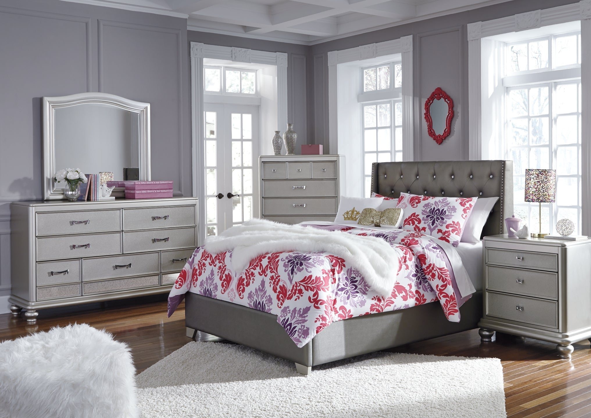 Coralayne Full Upholstered Bed