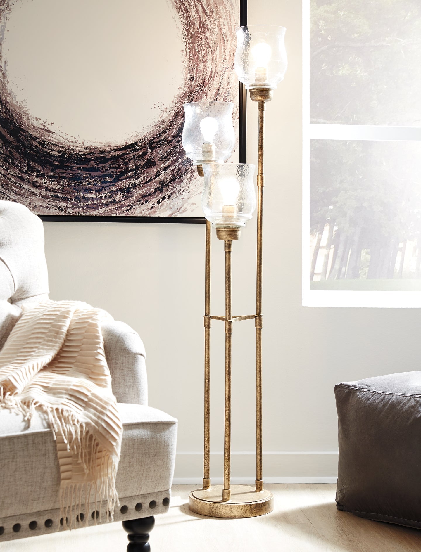 Emmie Metal Floor Lamp (1/CN)