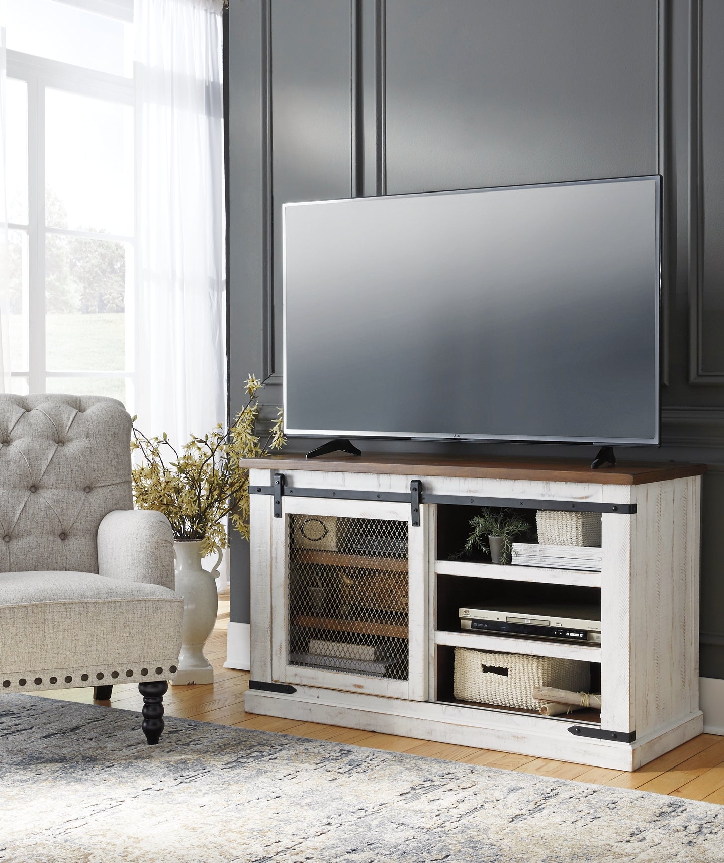 Wystfield Medium TV Stand