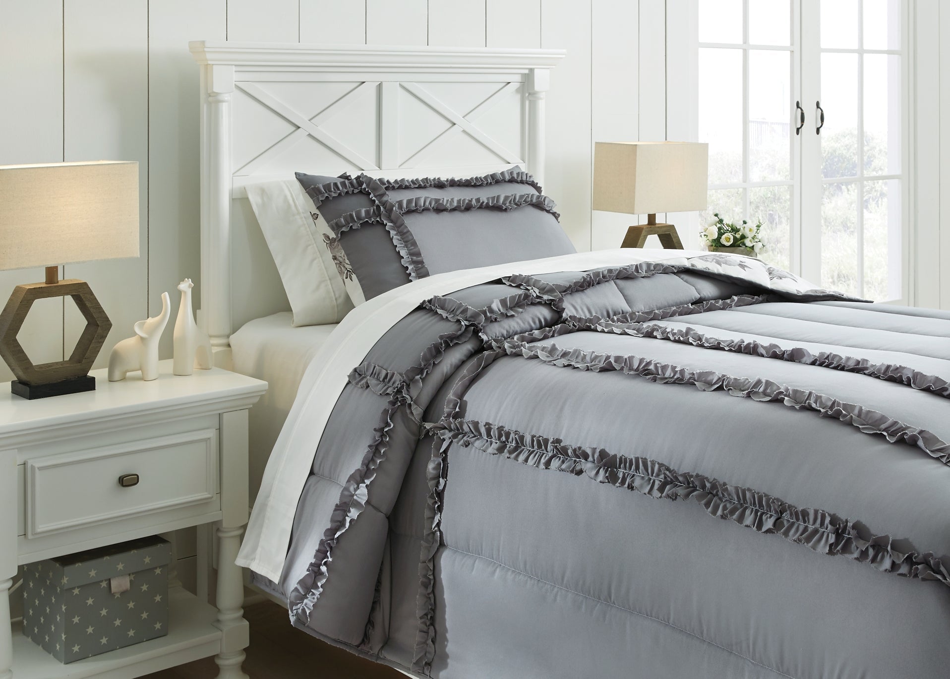 Meghdad Twin Comforter Set