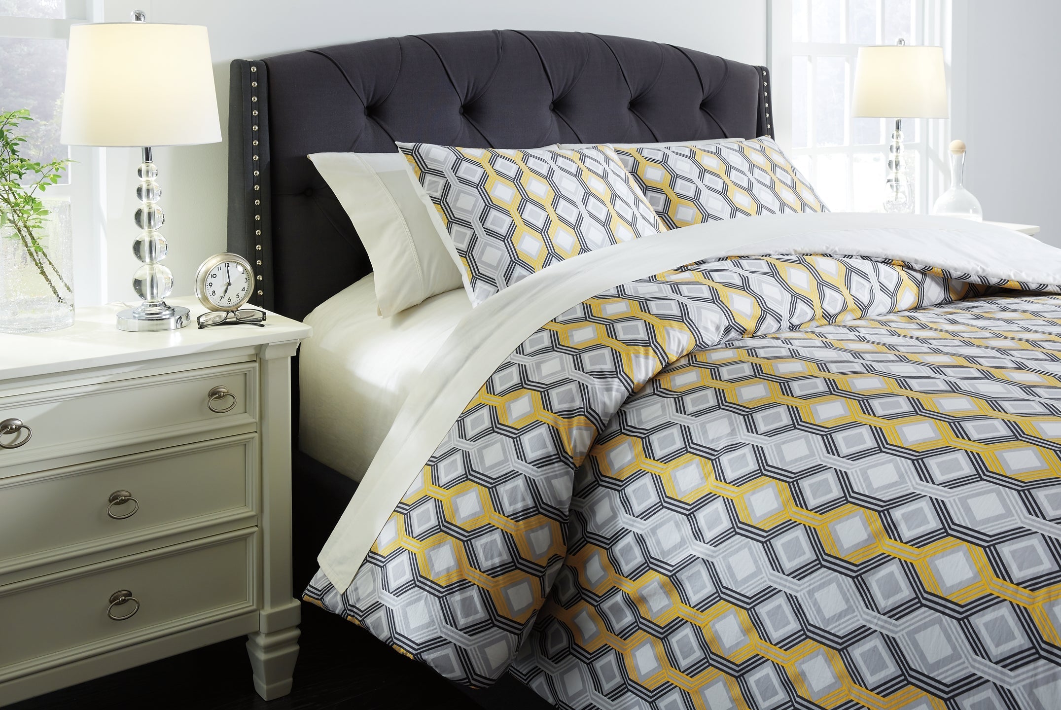 Mato Queen Comforter Set