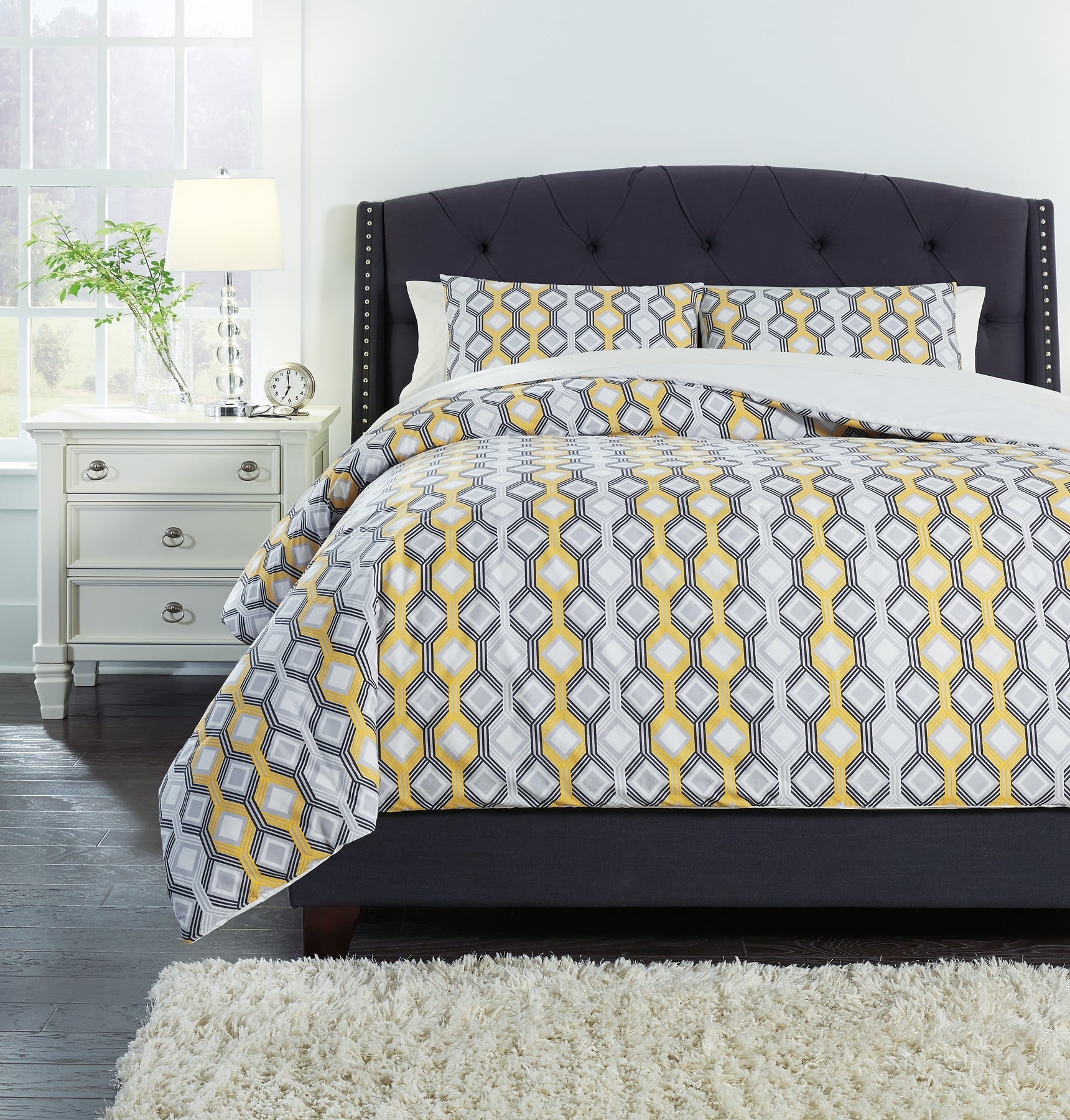 Mato Queen Comforter Set