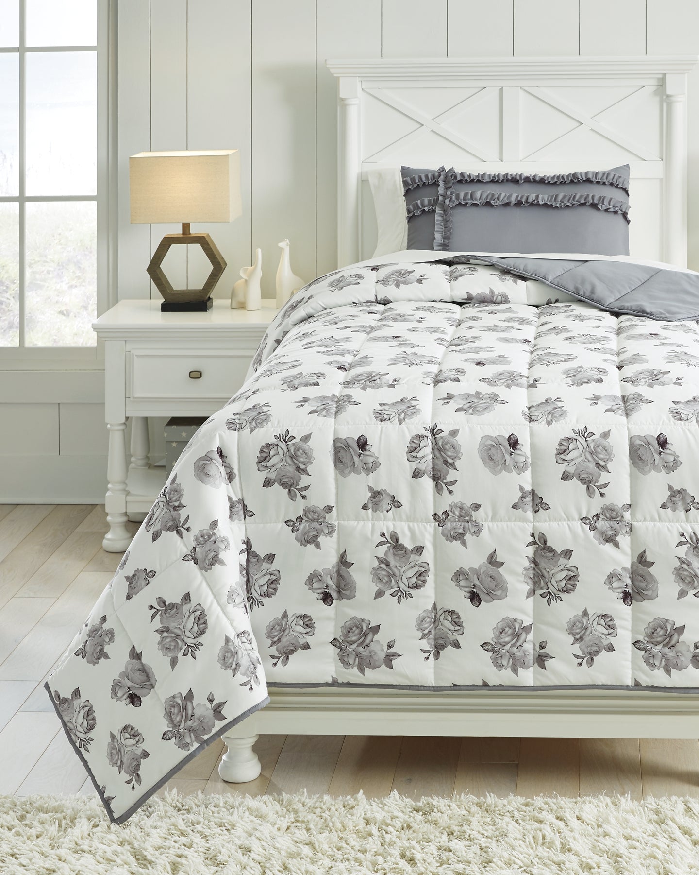 Meghdad Twin Comforter Set