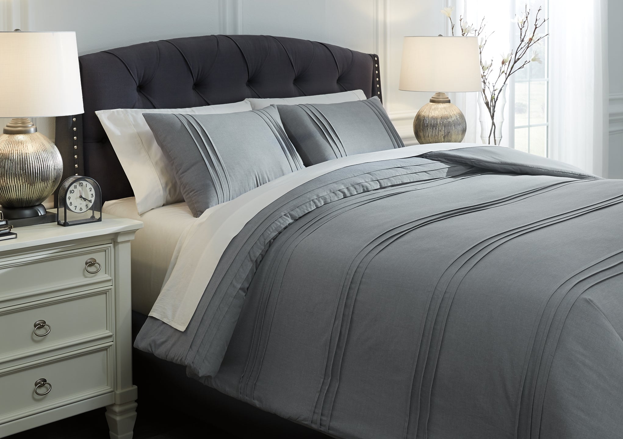 Mattias Queen Comforter Set