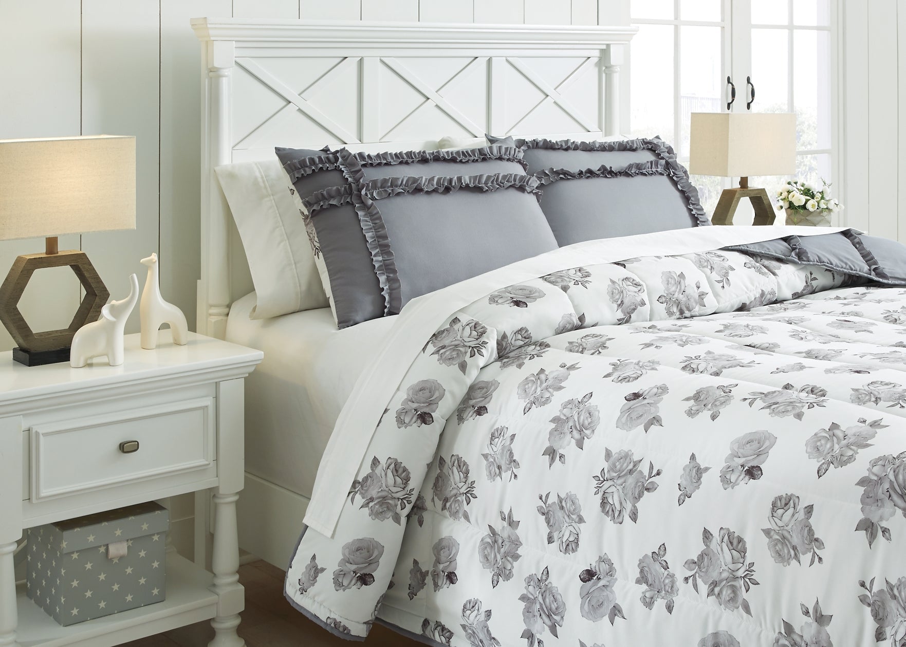 Meghdad Twin Comforter Set