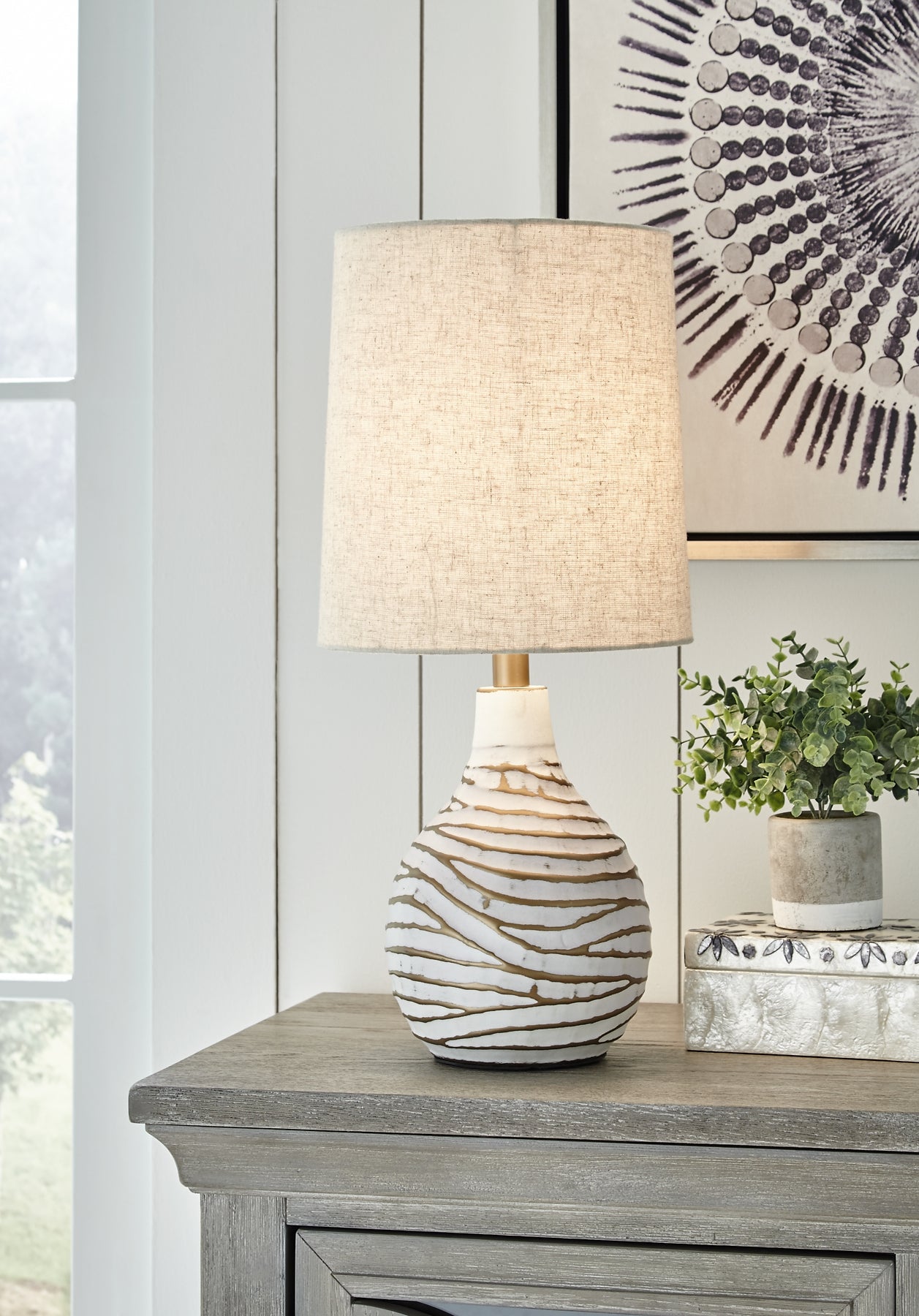 Aleela Metal Table Lamp