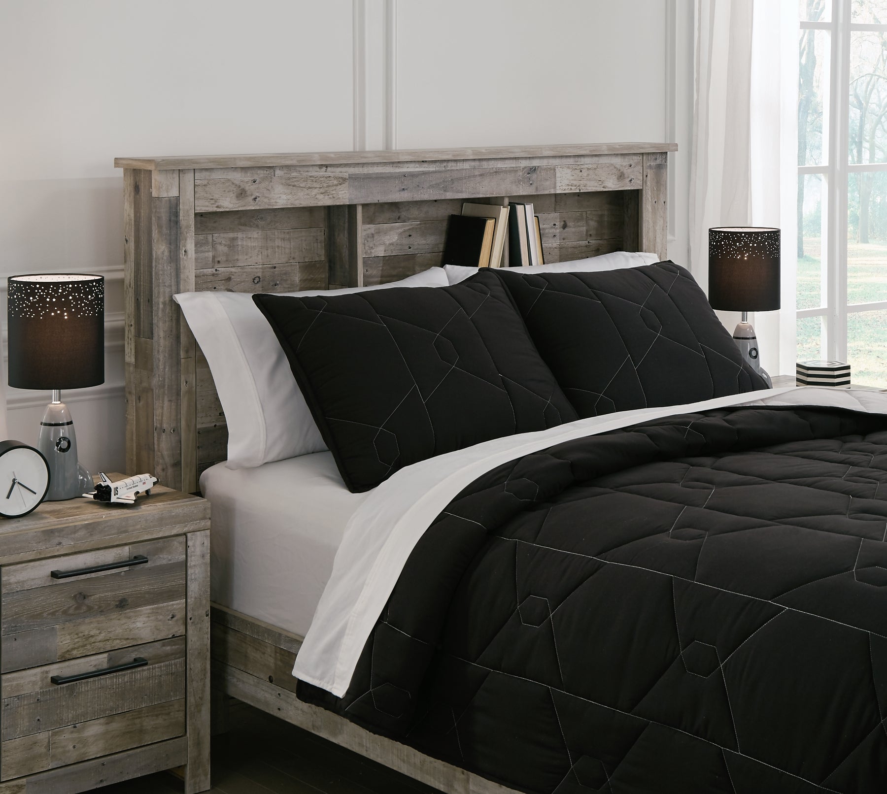 Meliora Twin Quilt Set