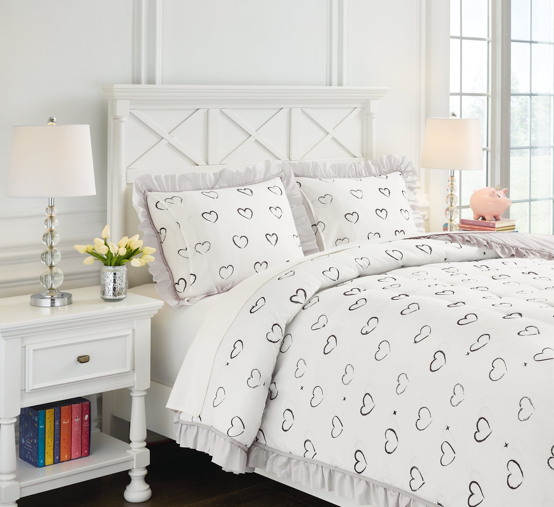 Hartlen Full Comforter Set
