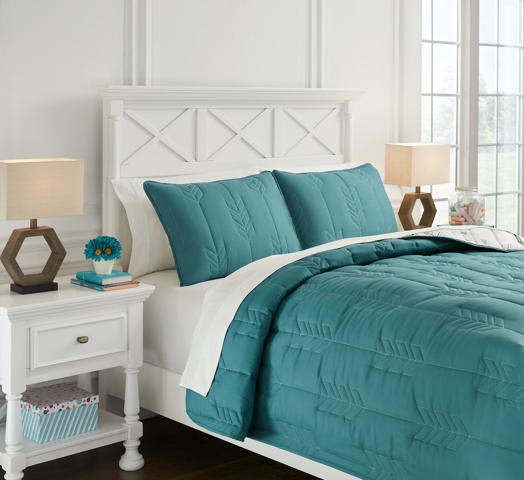 Averlett Full Quilt Set