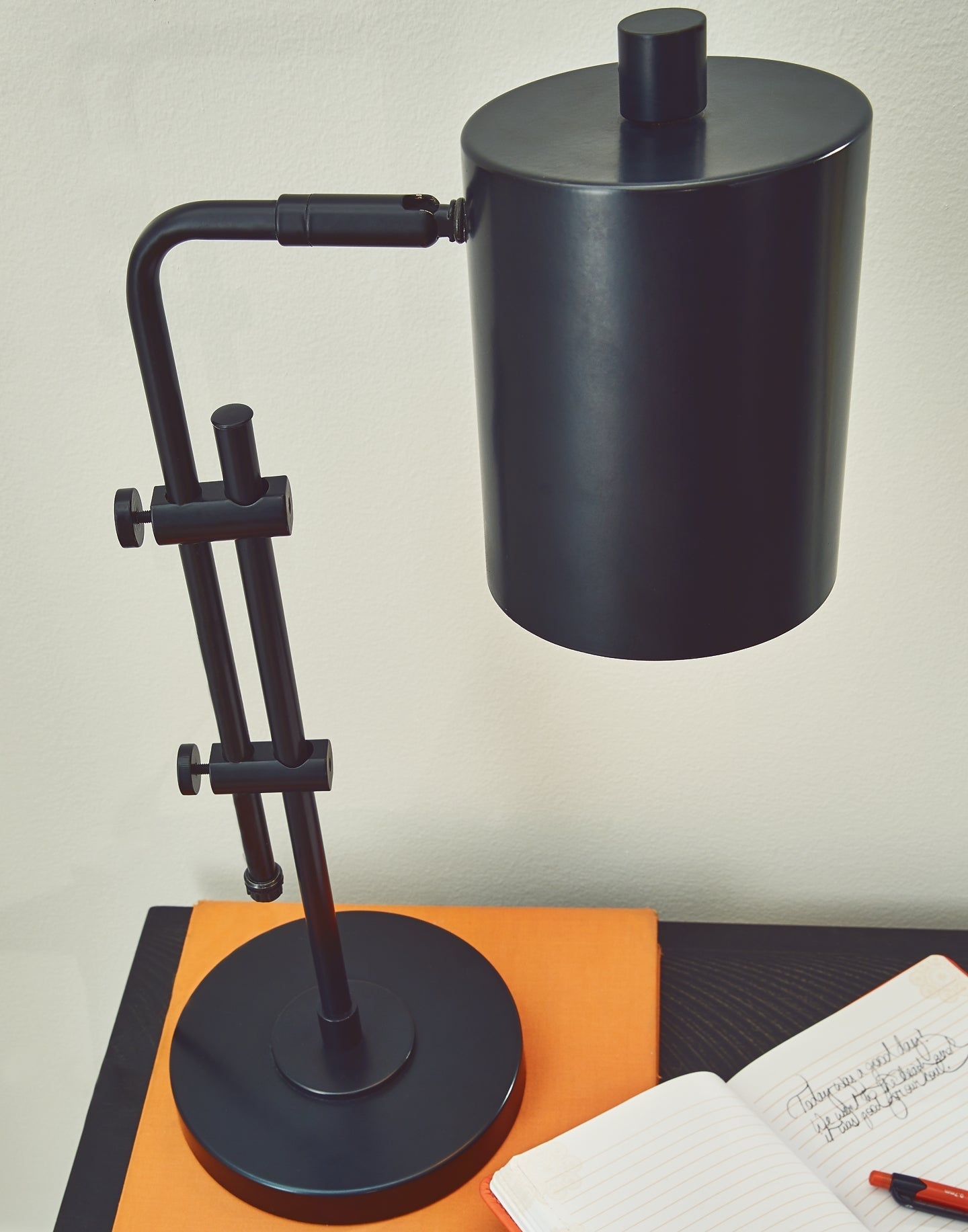 Baronvale Metal Desk Lamp (1/CN)