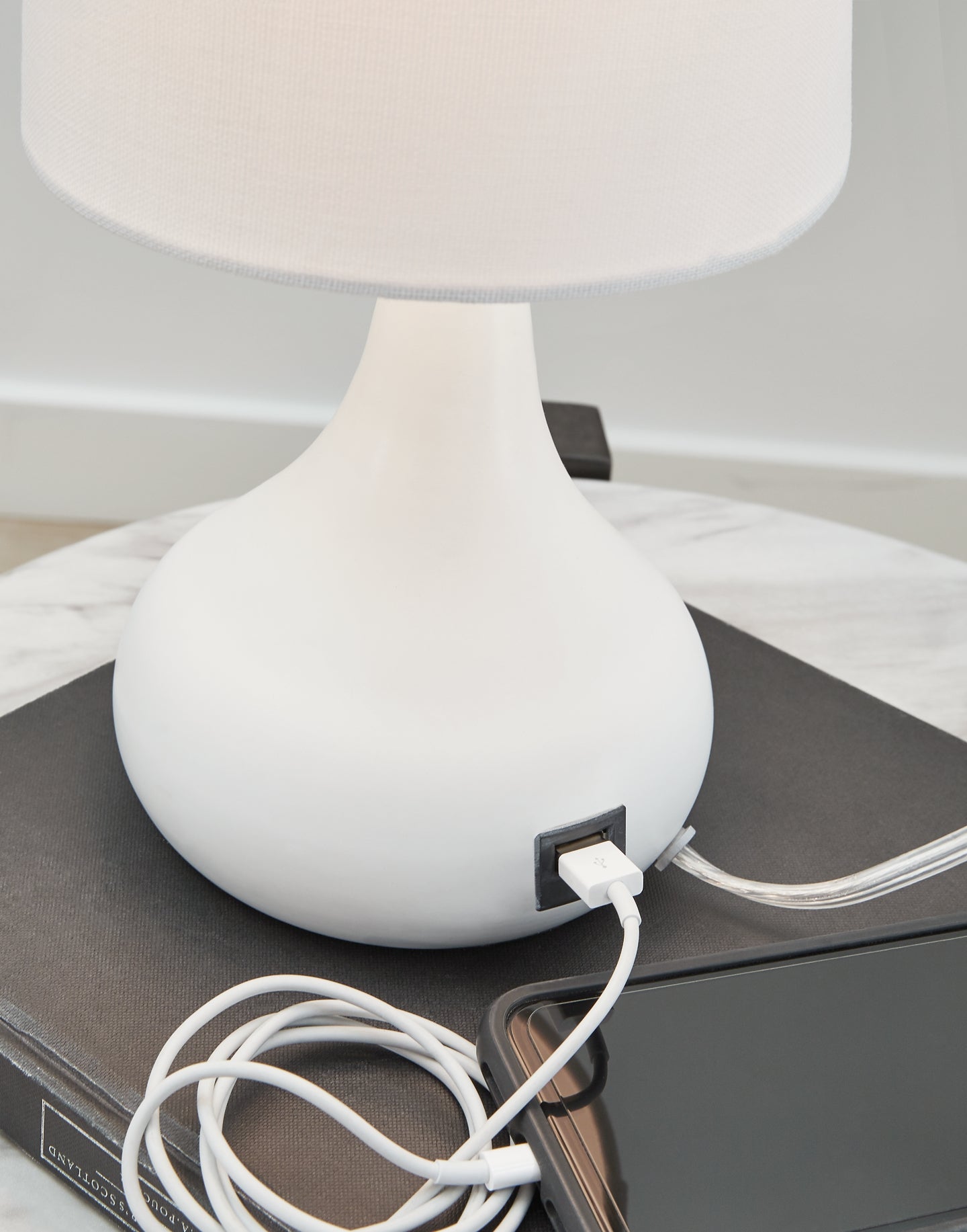 Camdale Metal Table Lamp (1/CN)