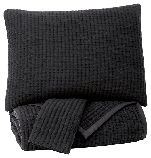 Thornam Queen Coverlet Set