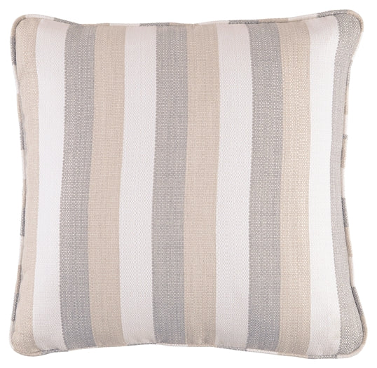 Mistelee Pillow