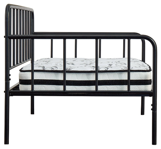 Trentlore Twin Metal Day Bed w/Platform