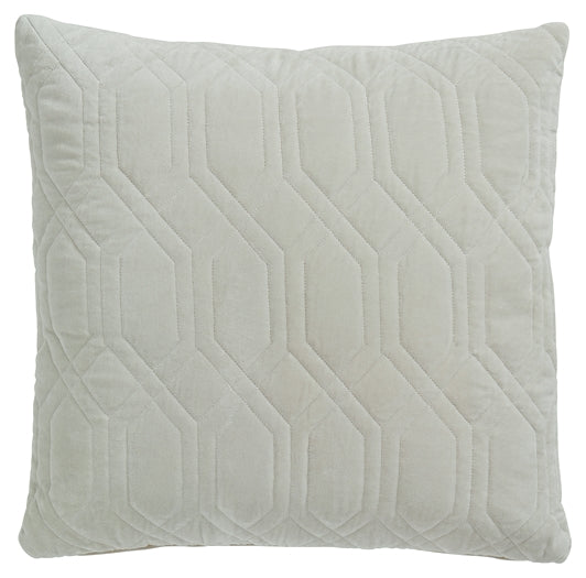 Doriana Pillow