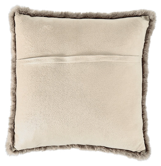 Gariland Pillow (Set of 4)