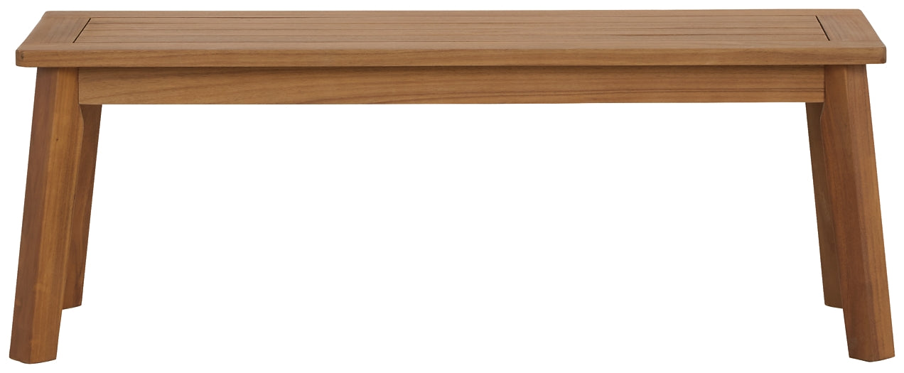 Janiyah Bench