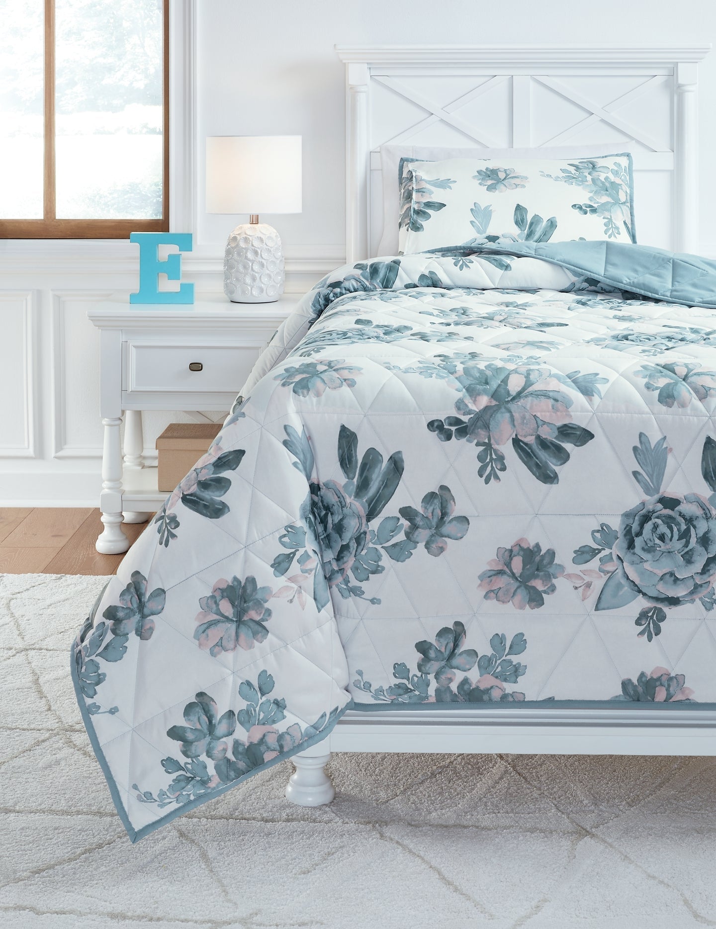 Kiandra Twin Quilt Set