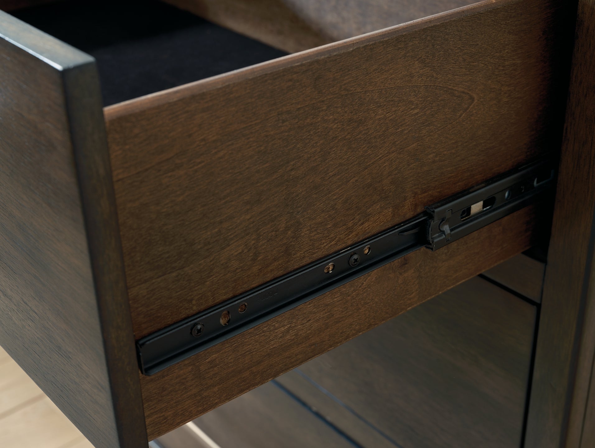 Wittland Five Drawer Chest