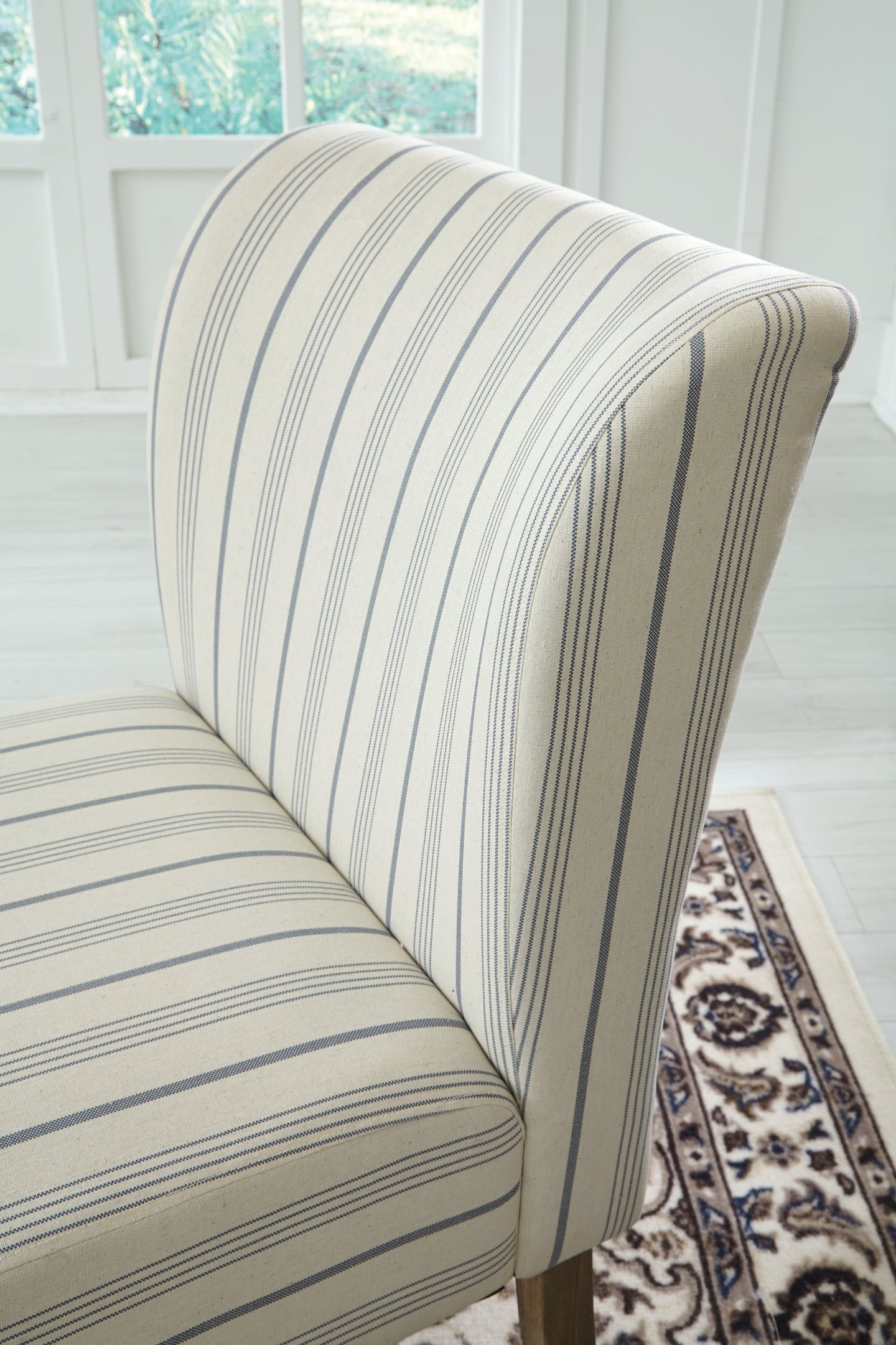 Triptis Accent Chair