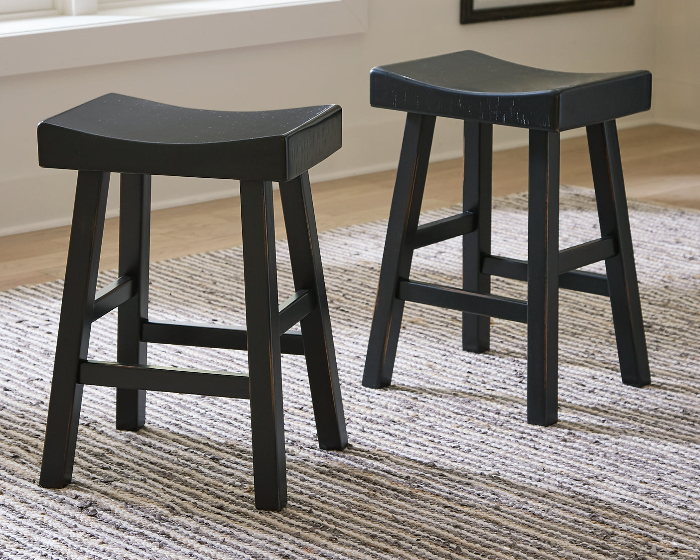 Glosco Counter Height Bar Stool (Set of 2)