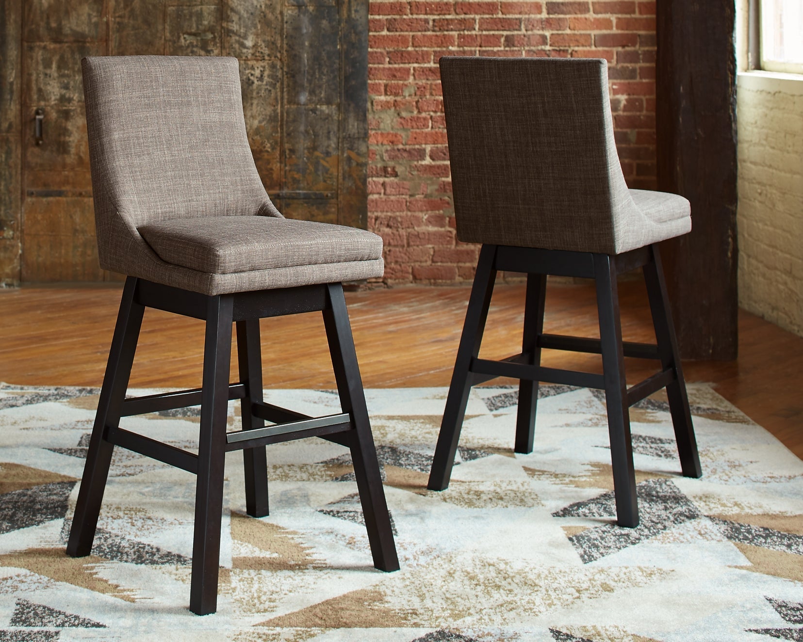 Tallenger Bar Height Bar Stool (Set of 2)