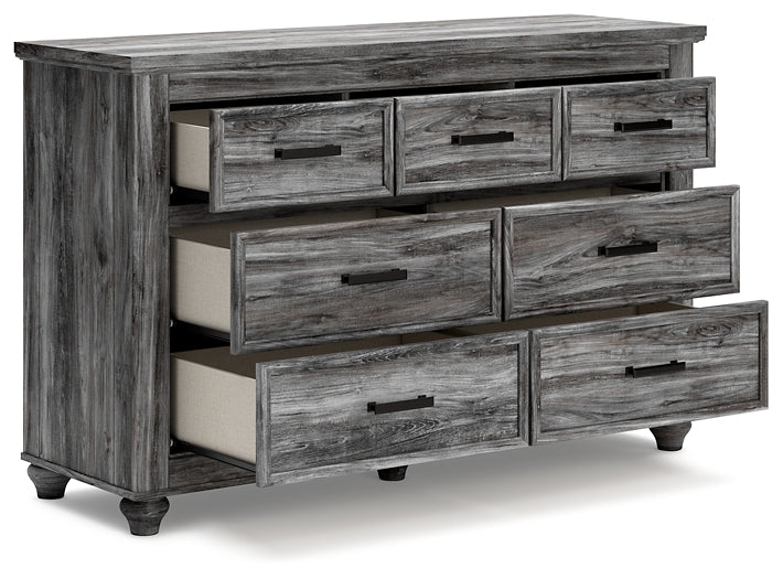 Thyven Seven Drawer Dresser